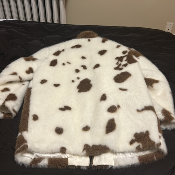 Faux fur HM Coat - Picture 3 of 3